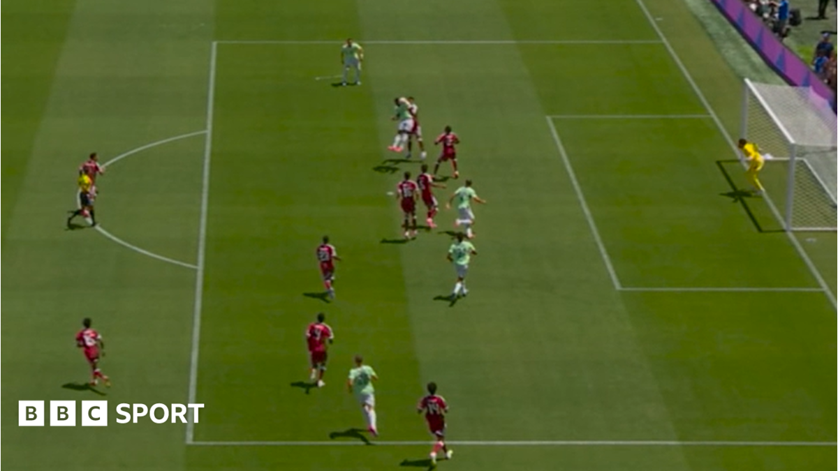 Was this offside? Technology fault leaves questions over VAR images